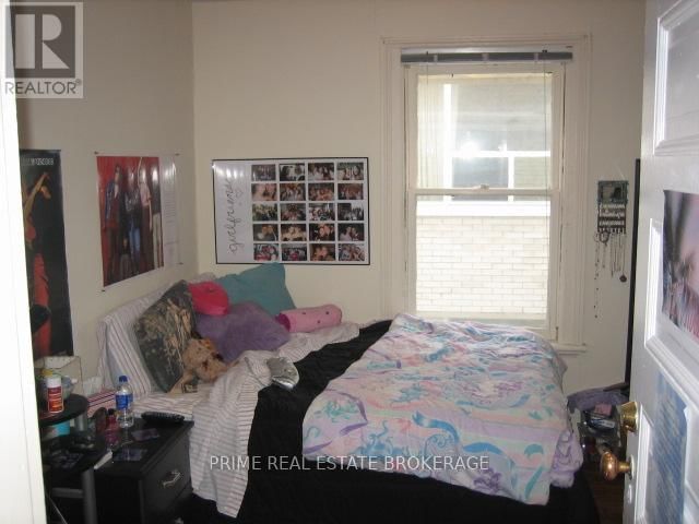202 SYDENHAM STREET Image 17