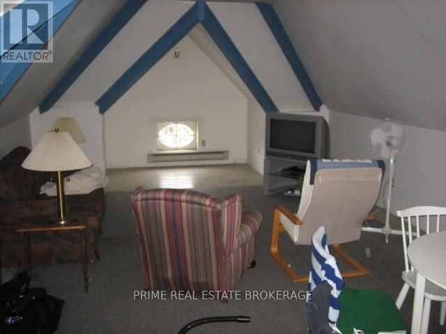 202 SYDENHAM STREET Image 20