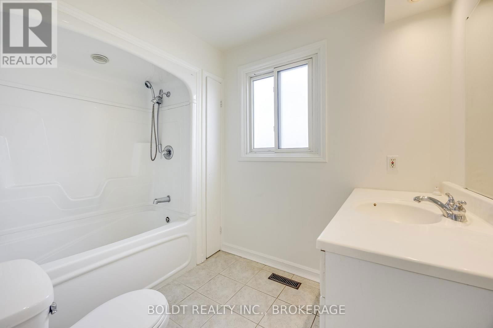14 JEANETTE DRIVE Image 12
