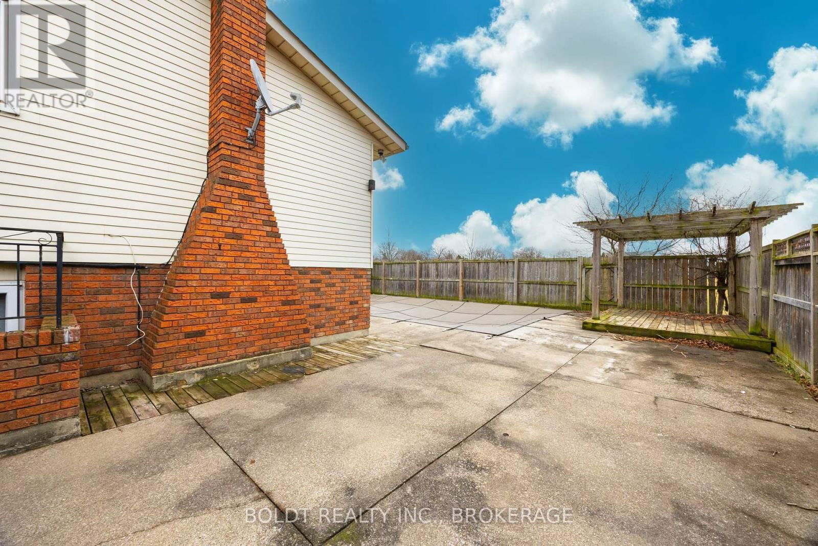 14 JEANETTE DRIVE Image 27