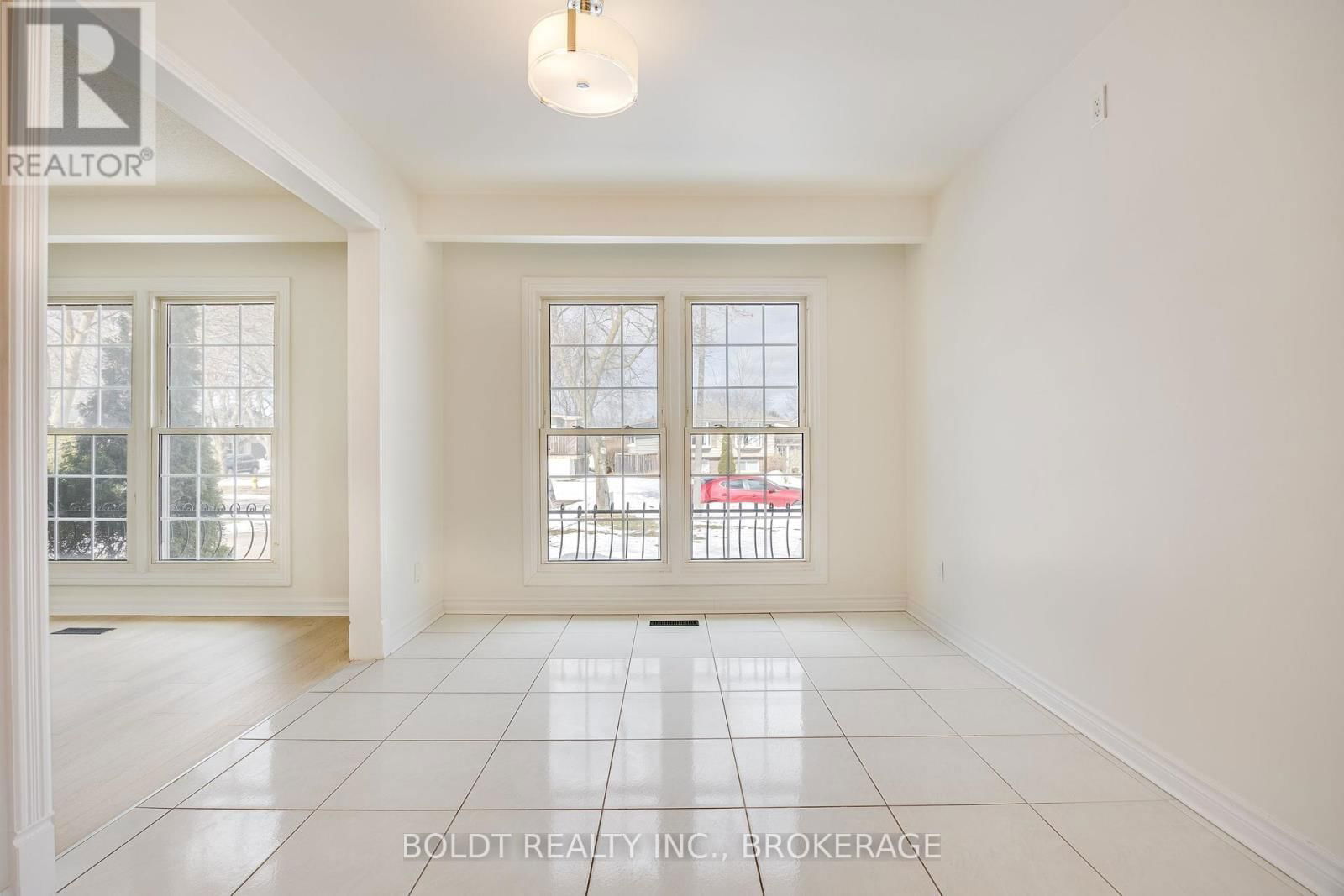 14 JEANETTE DRIVE Image 8