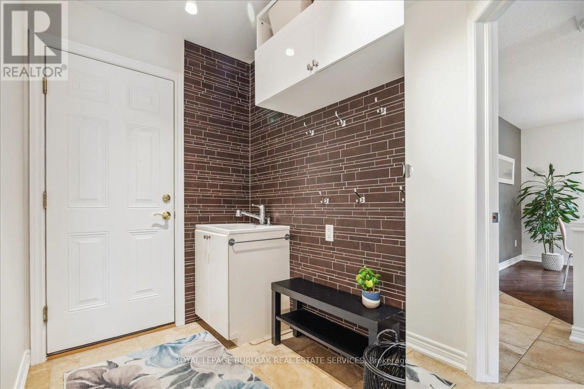 181 THEODORE DRIVE Image 10