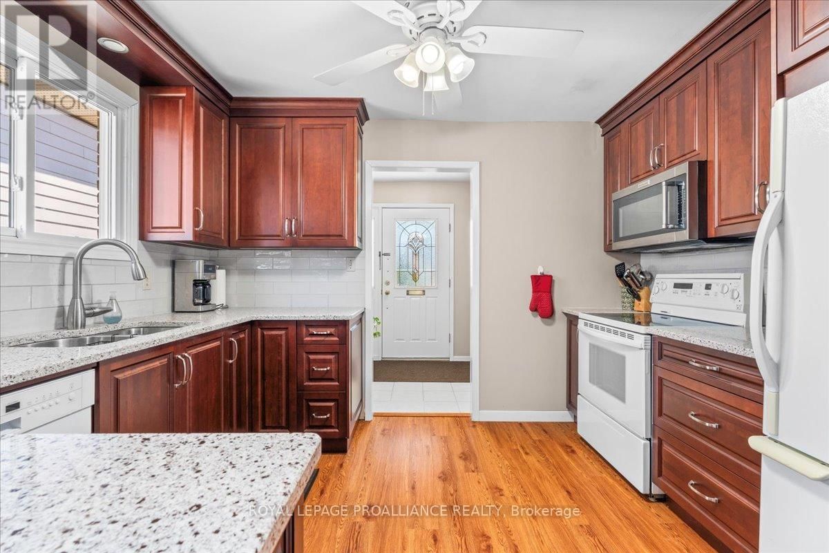 14 BRIARWOOD CRESCENT Image 20