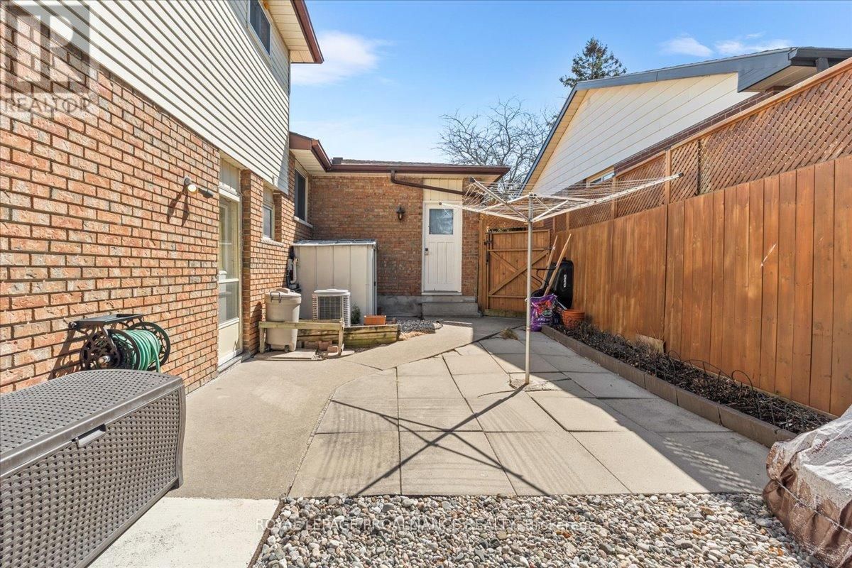 14 BRIARWOOD CRESCENT Image 41