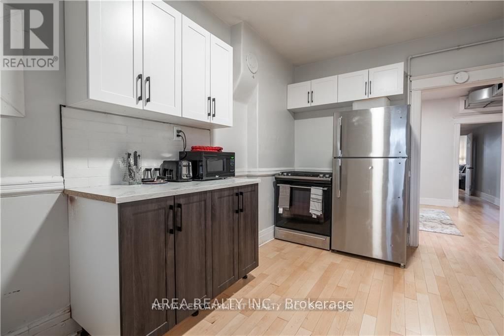 462-464 KING STREET WEST Image 15
