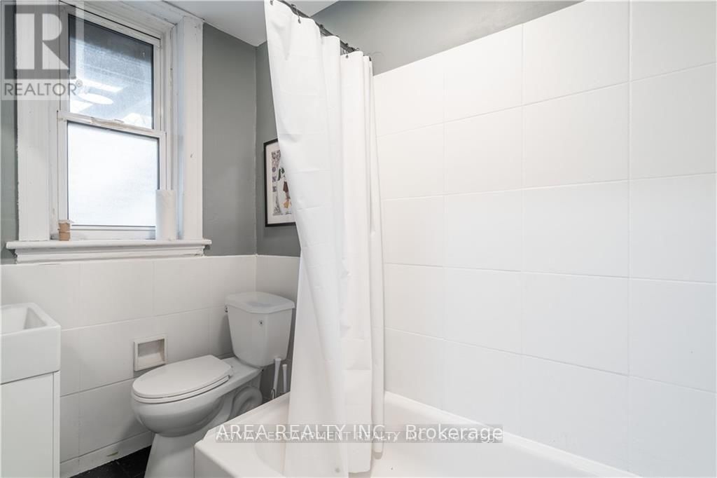 462-464 KING STREET WEST Image 27