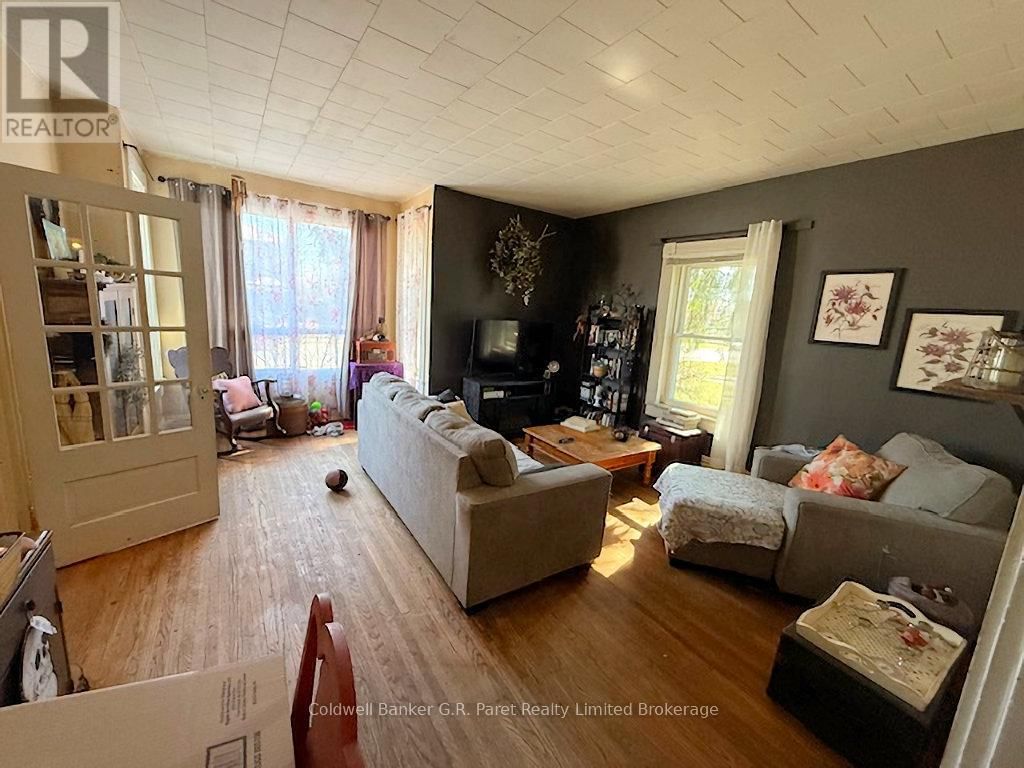 91 ROLPH STREET Image 15