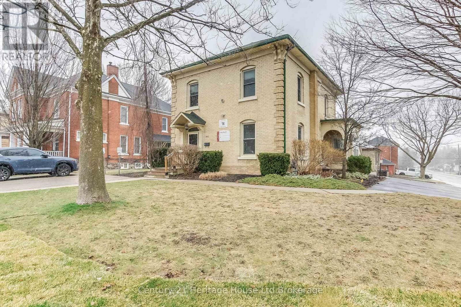 607 PRINCESS STREET Image 1