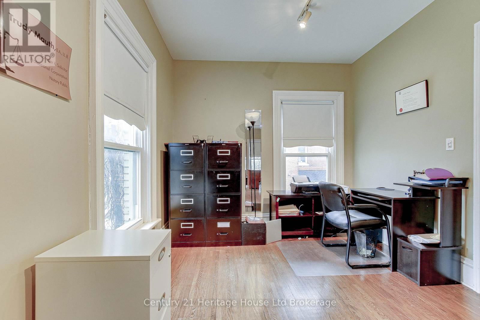 607 PRINCESS STREET Image 20