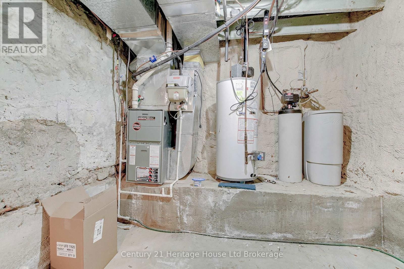 607 PRINCESS STREET Image 22
