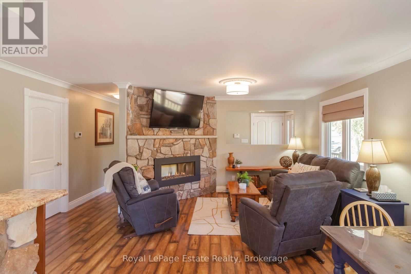 204 SEVENTH STREET NORTH Image 12