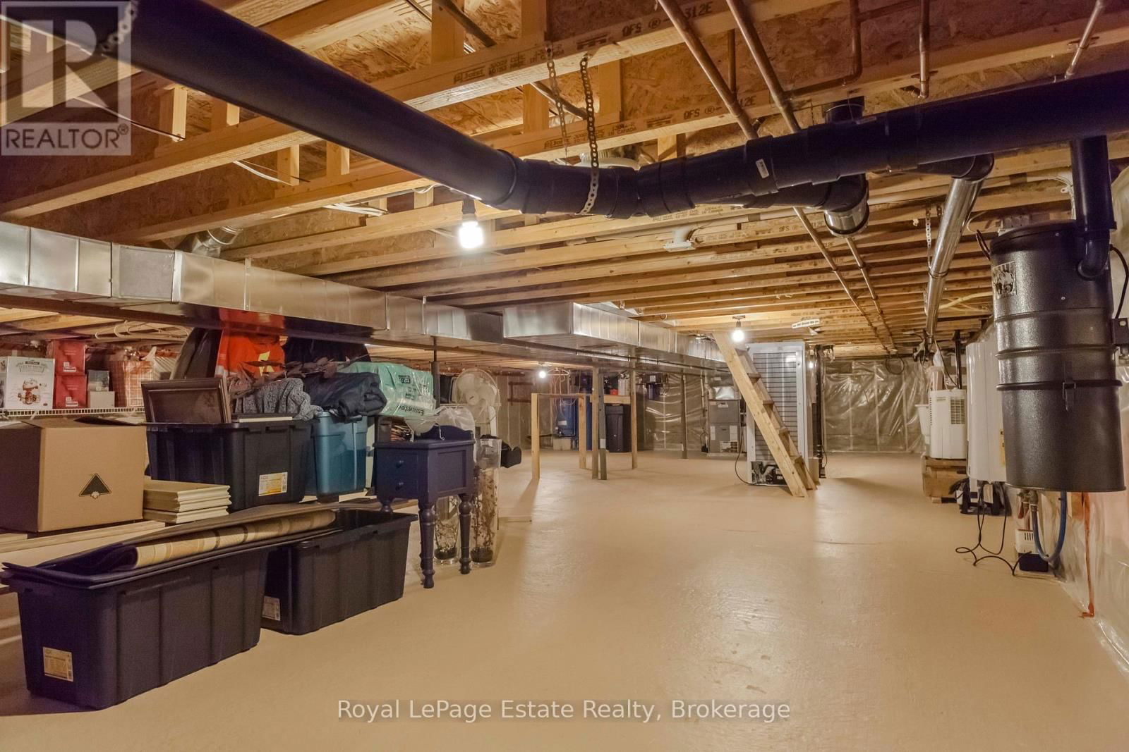204 SEVENTH STREET NORTH Image 35