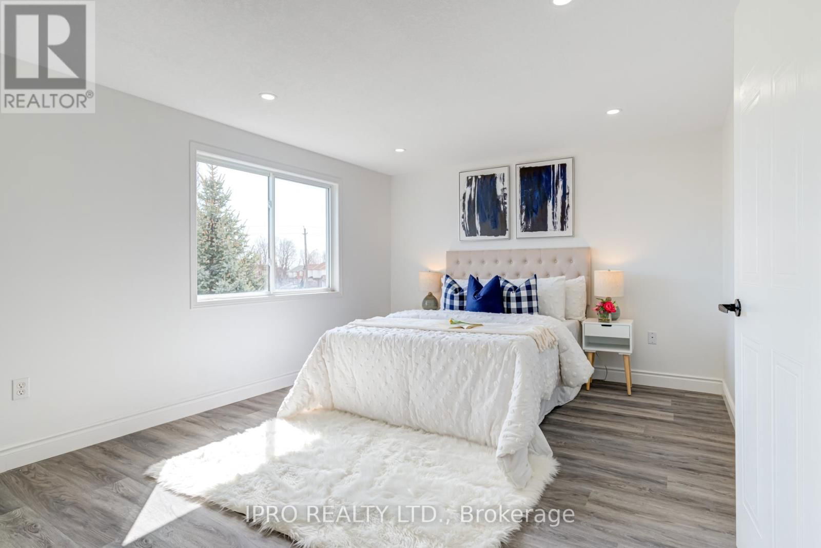 552 DANSBURY DRIVE Image 32