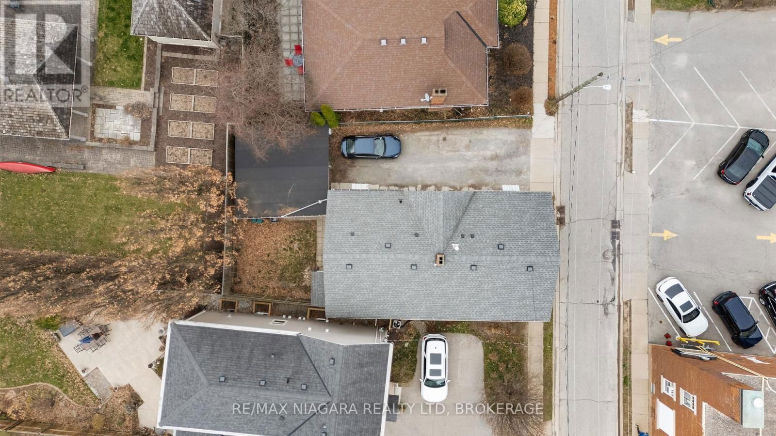 Main - 35 1/2 CHERRY STREET Image 17