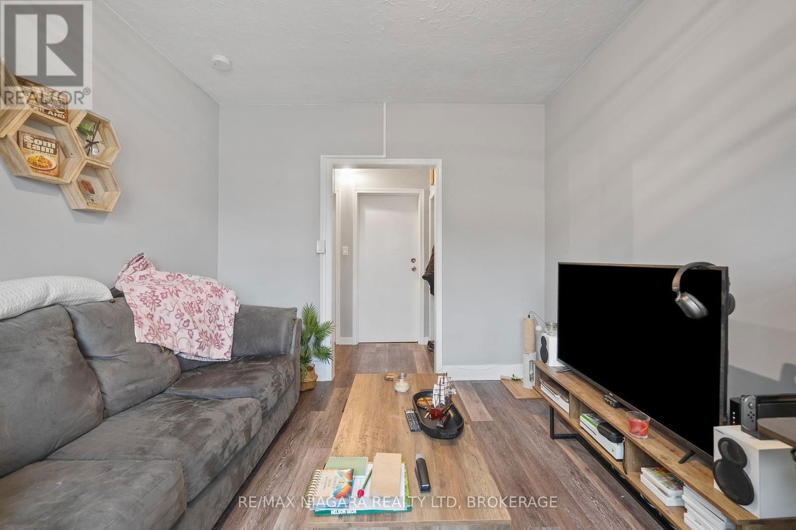 Main - 35 1/2 CHERRY STREET Image 6