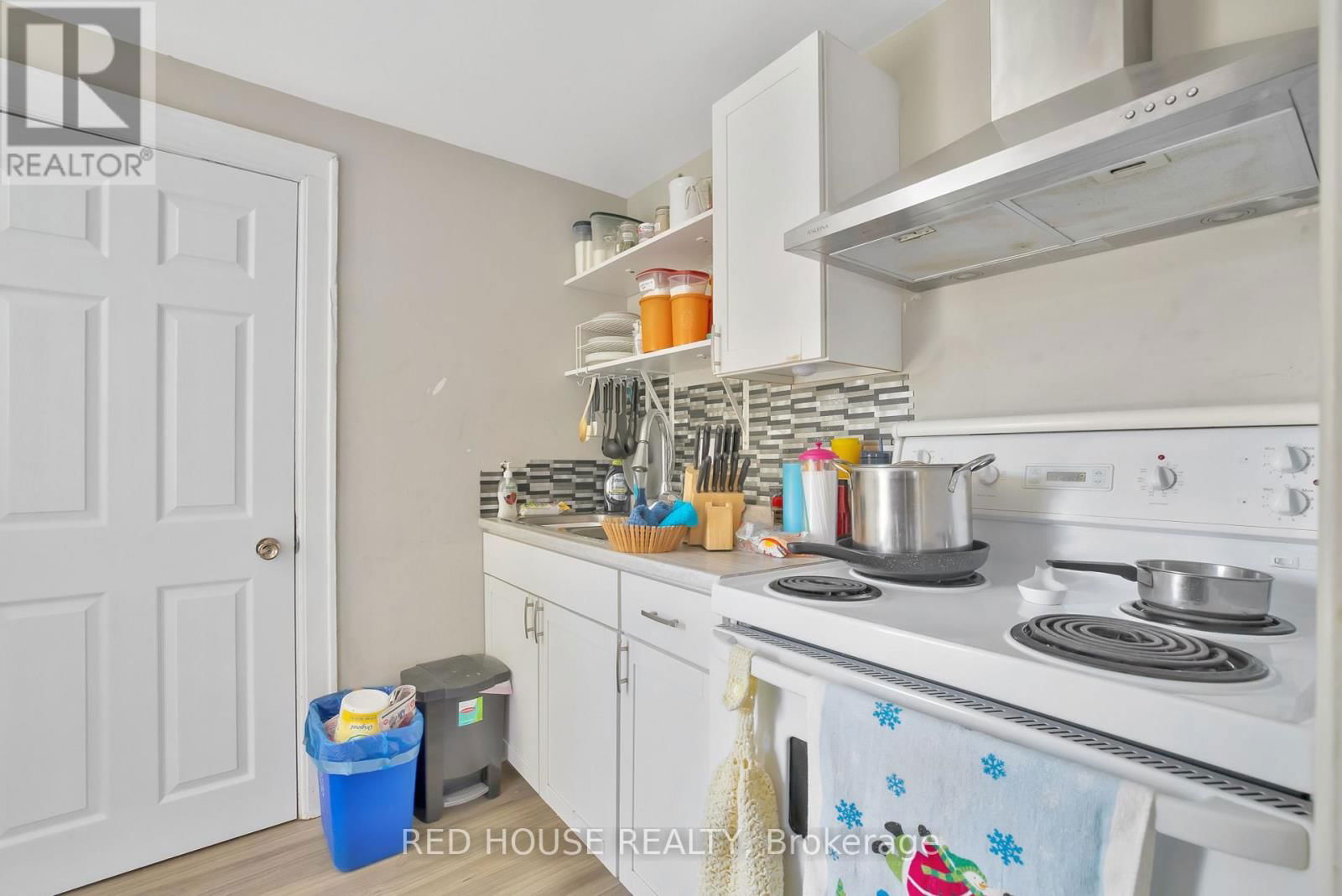 531 MCEWAN AVENUE EAST Image 11