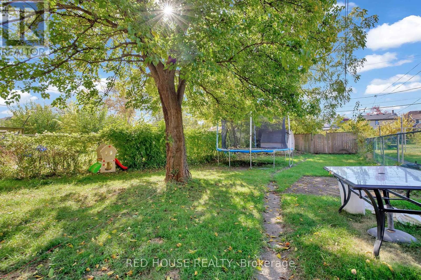 531 MCEWAN AVENUE EAST Image 14