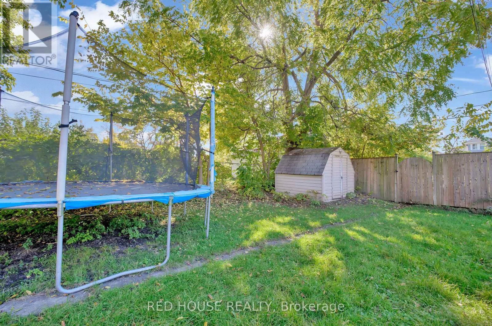 531 MCEWAN AVENUE EAST Image 16