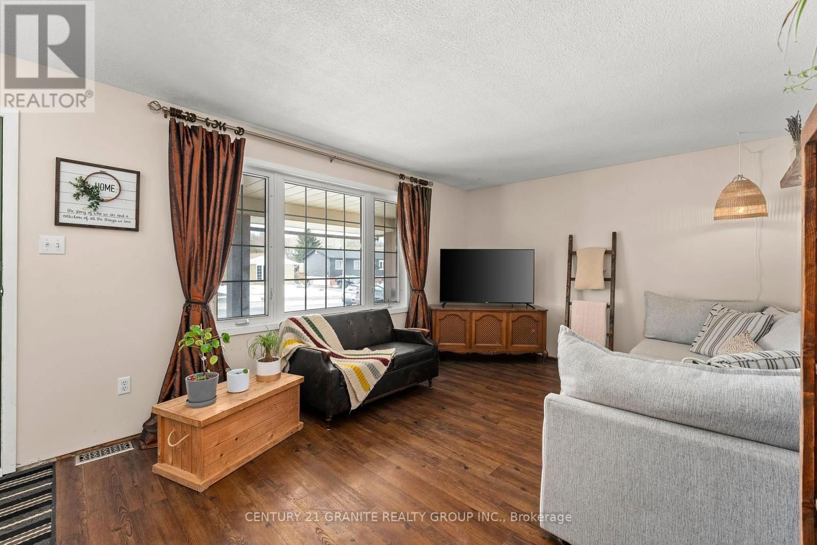 1767 REDWOOD DRIVE Image 3