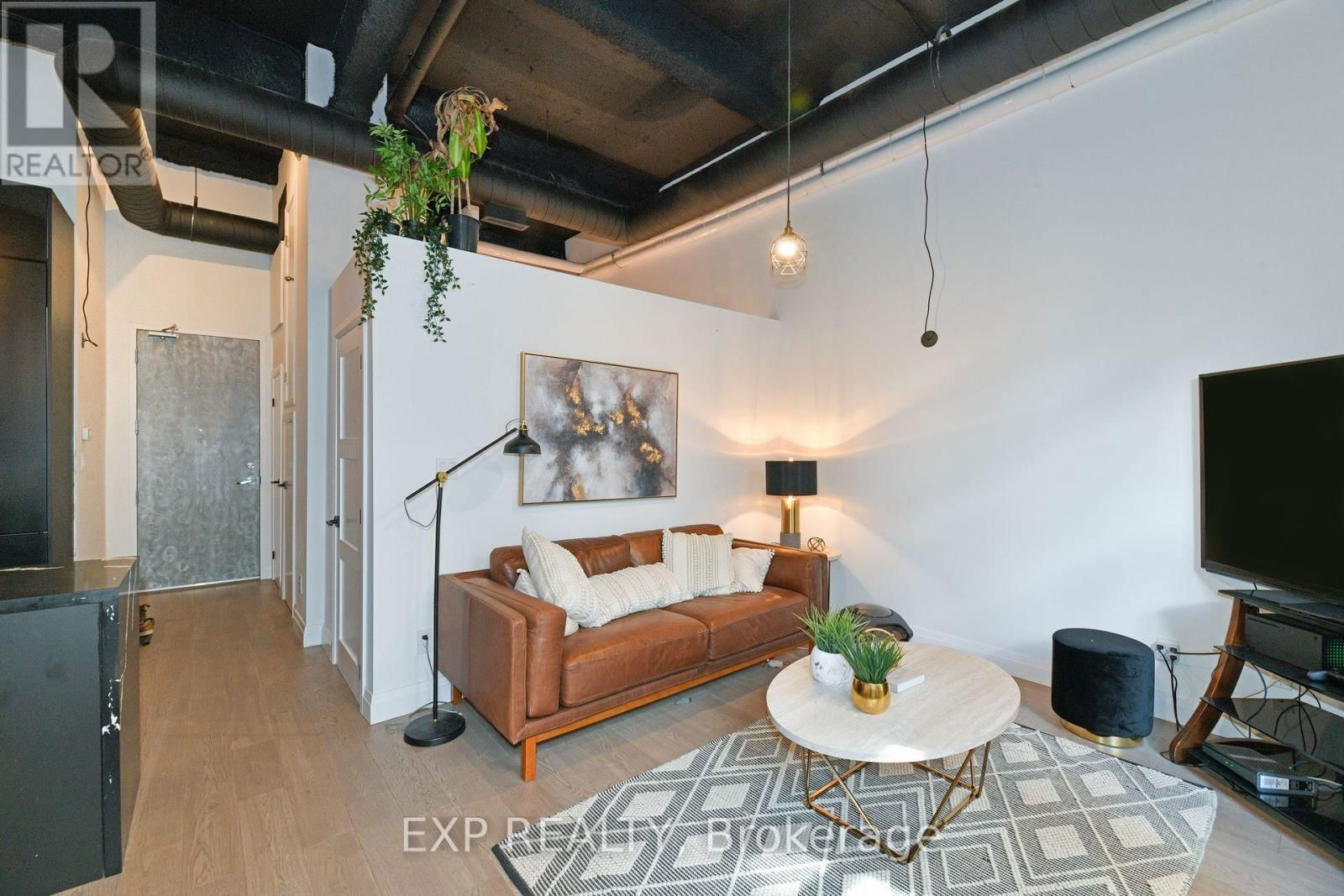 204 - 11 REBECCA STREET Image 11