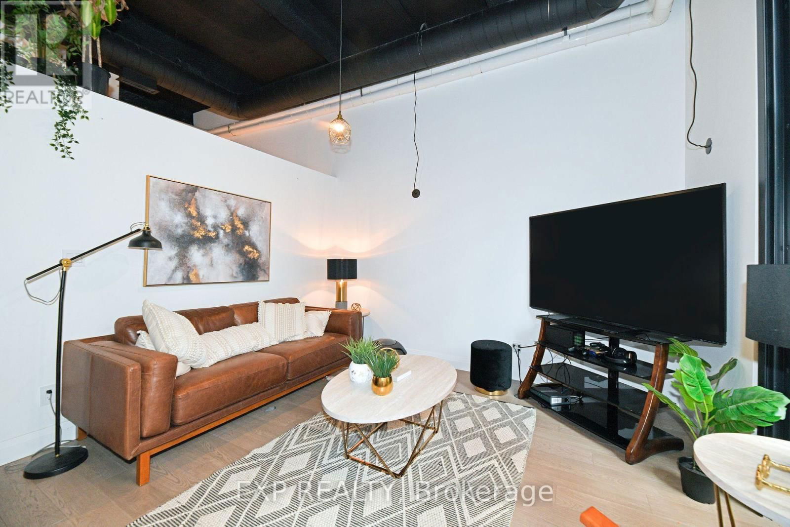 204 - 11 REBECCA STREET Image 12