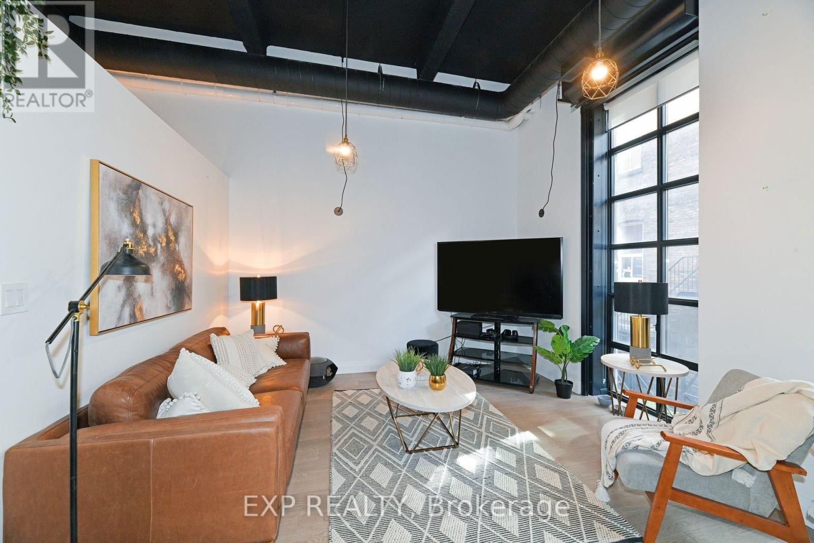 204 - 11 REBECCA STREET Image 4