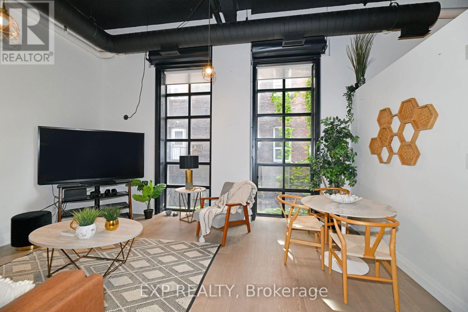 204 - 11 REBECCA STREET Image 5