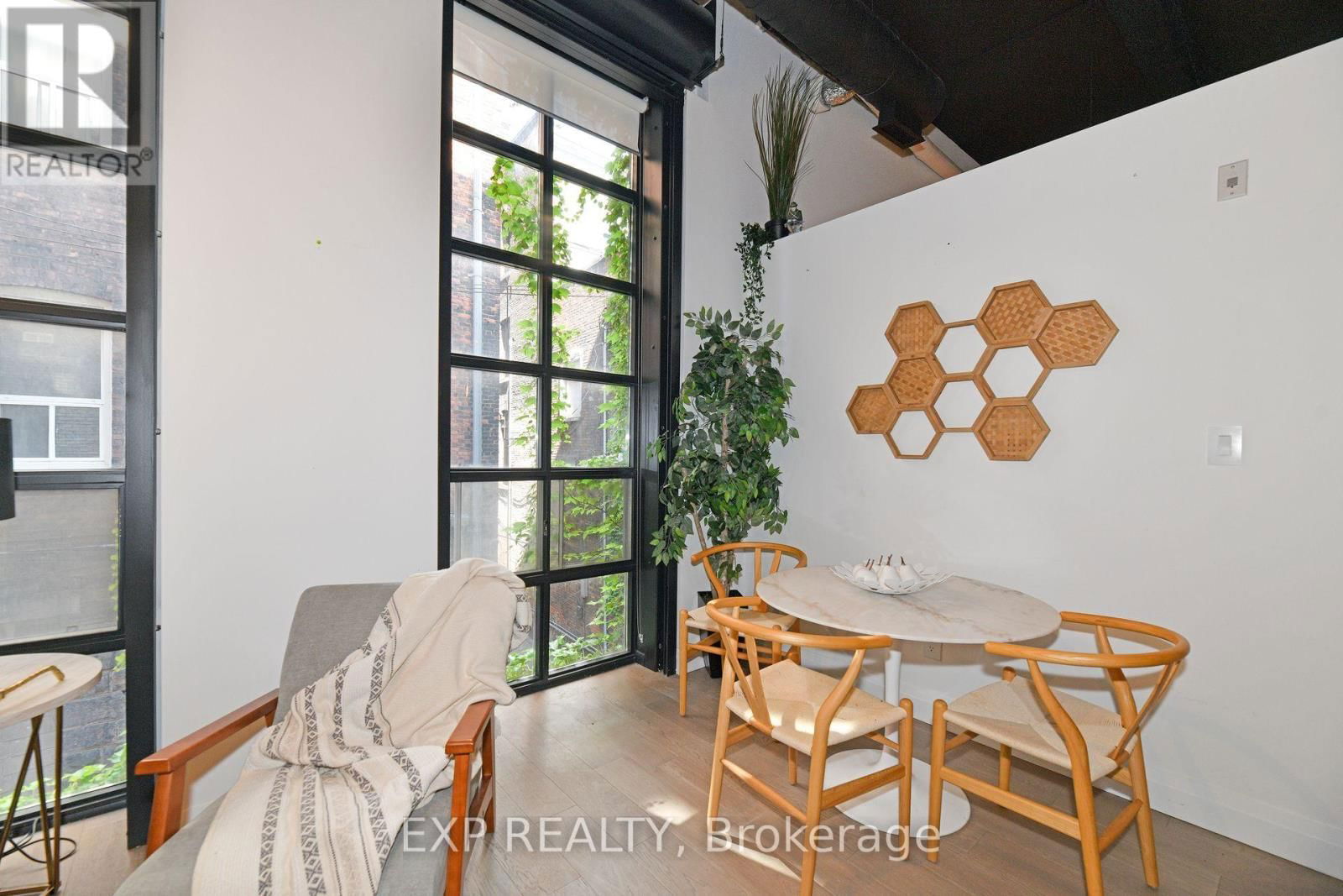 204 - 11 REBECCA STREET Image 7