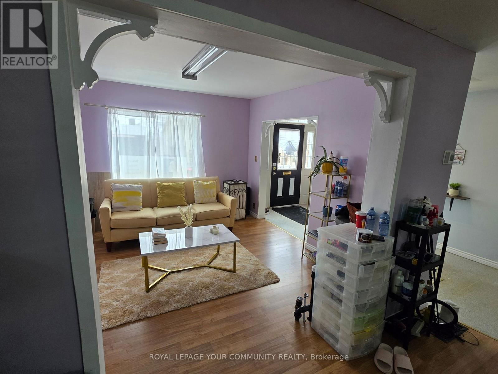 381 QUEEN STREET Image 6