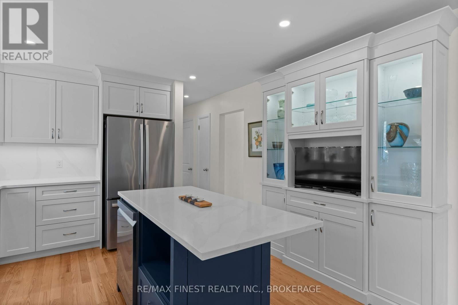 281 WELBORNE AVENUE Image 23