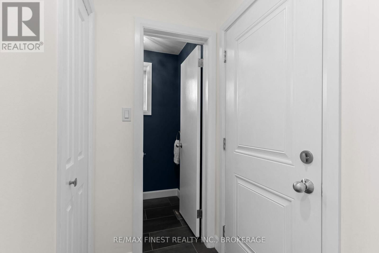281 WELBORNE AVENUE Image 24