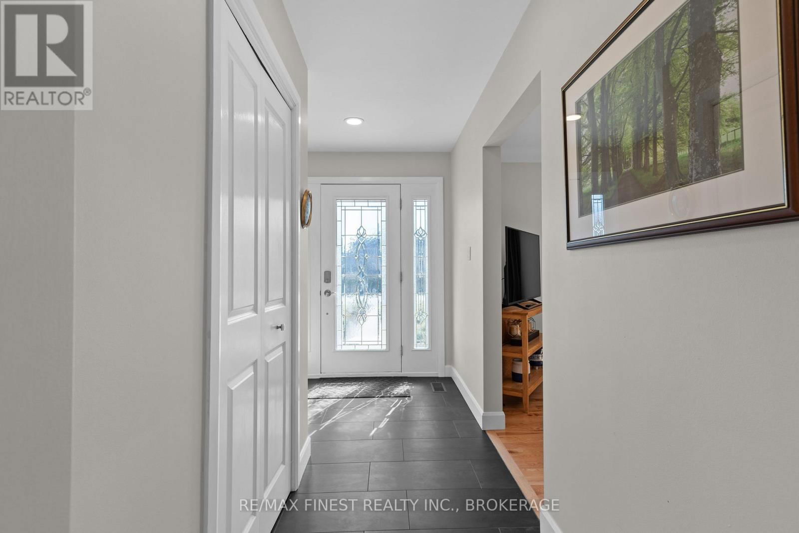281 WELBORNE AVENUE Image 7