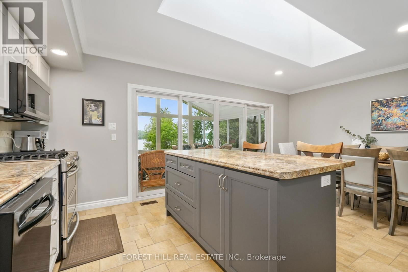 360 FIFE AVENUE Image 16