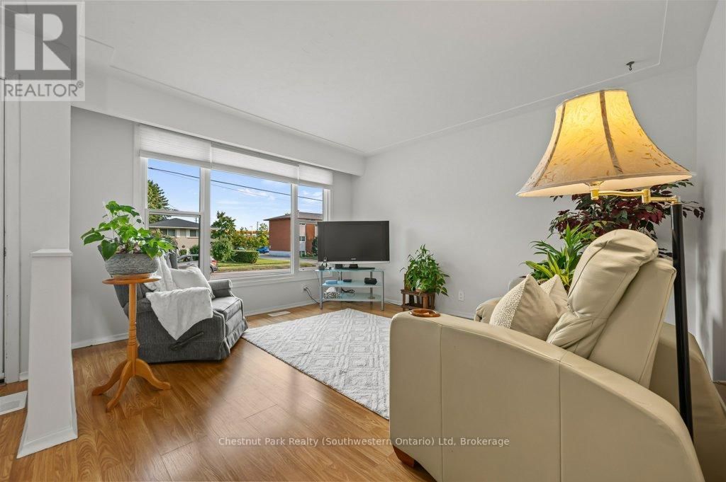 66 JUNE AVENUE Image 13