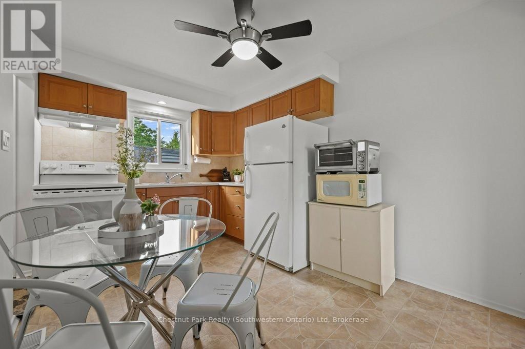 66 JUNE AVENUE Image 16