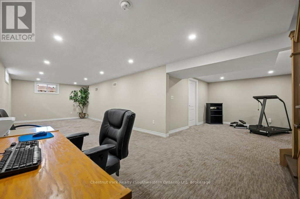 66 JUNE AVENUE Image 4