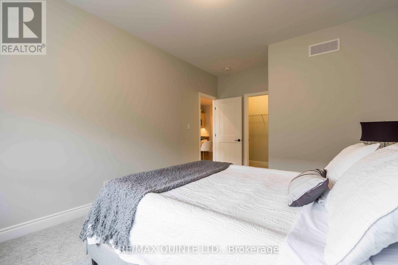 79 RAYCROFT DRIVE Image 16