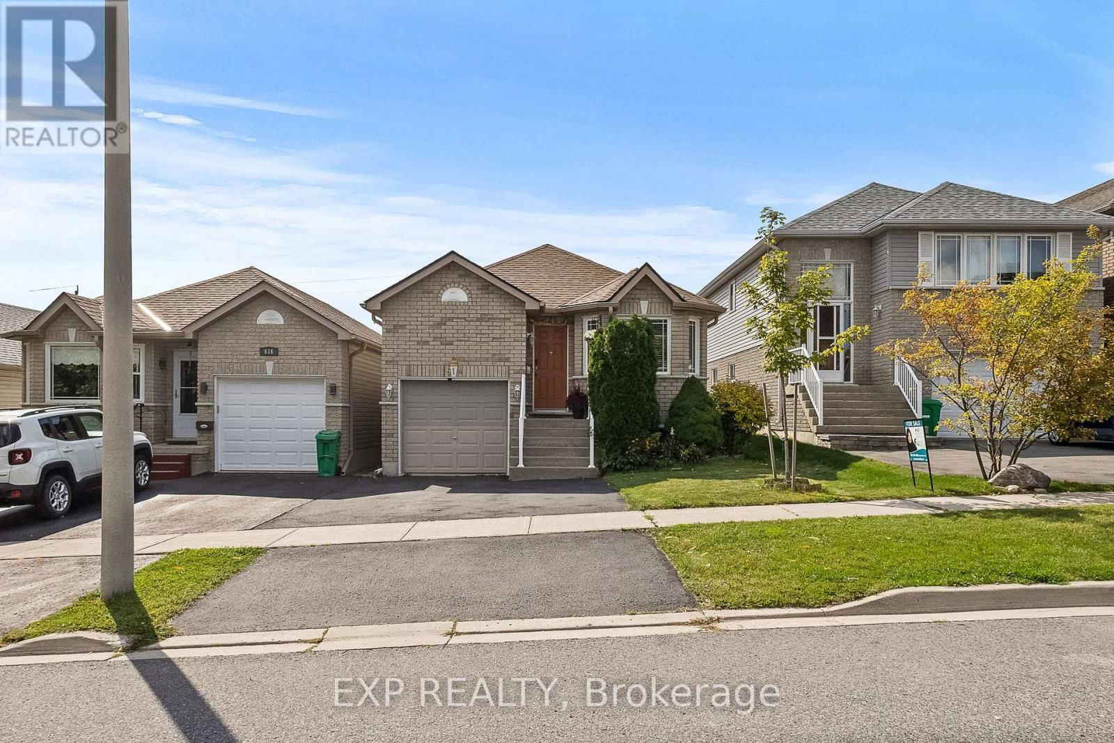 614 CLANCY CRESCENT Image 2