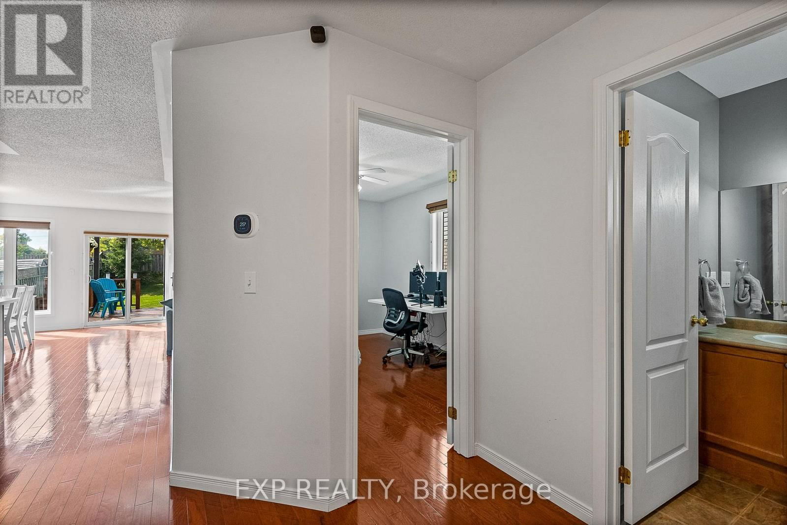 614 CLANCY CRESCENT Image 29