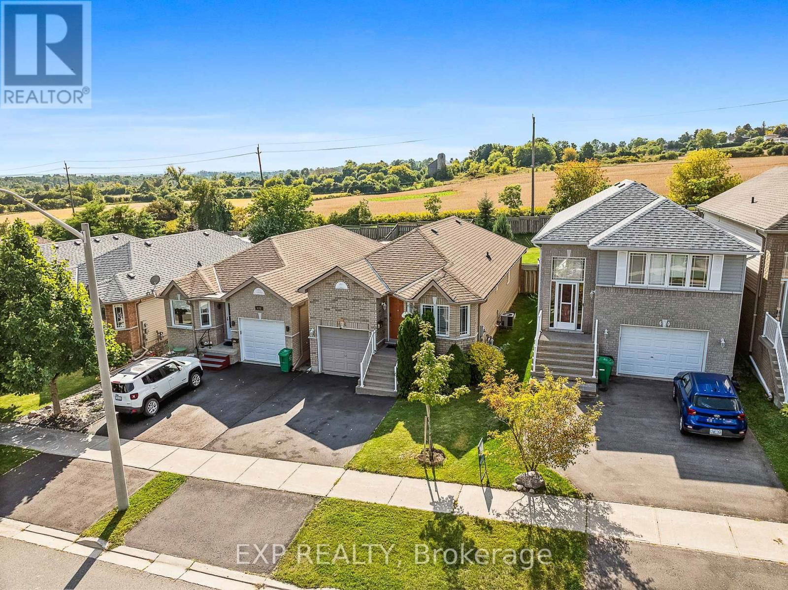 614 CLANCY CRESCENT Image 3