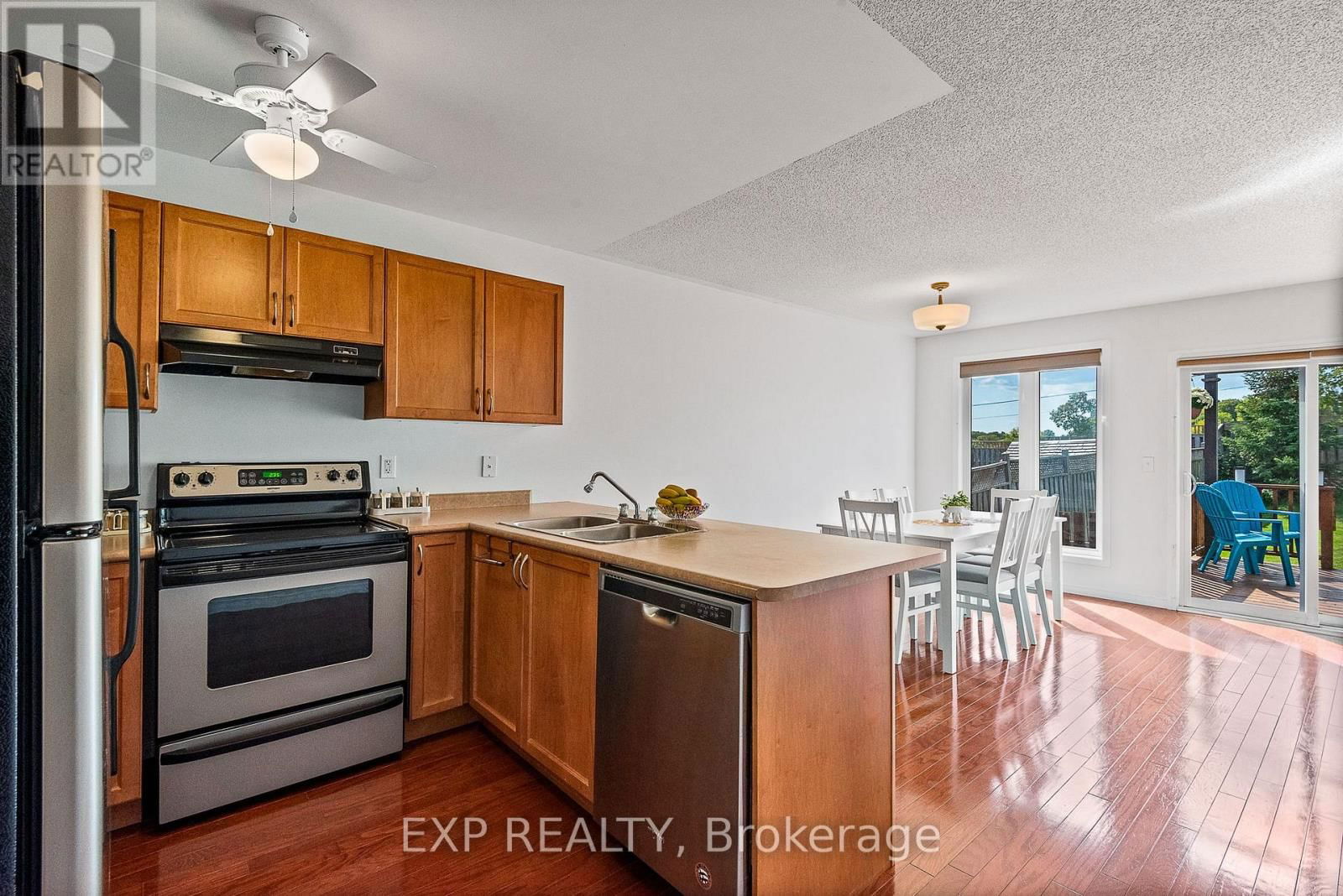614 CLANCY CRESCENT Image 30