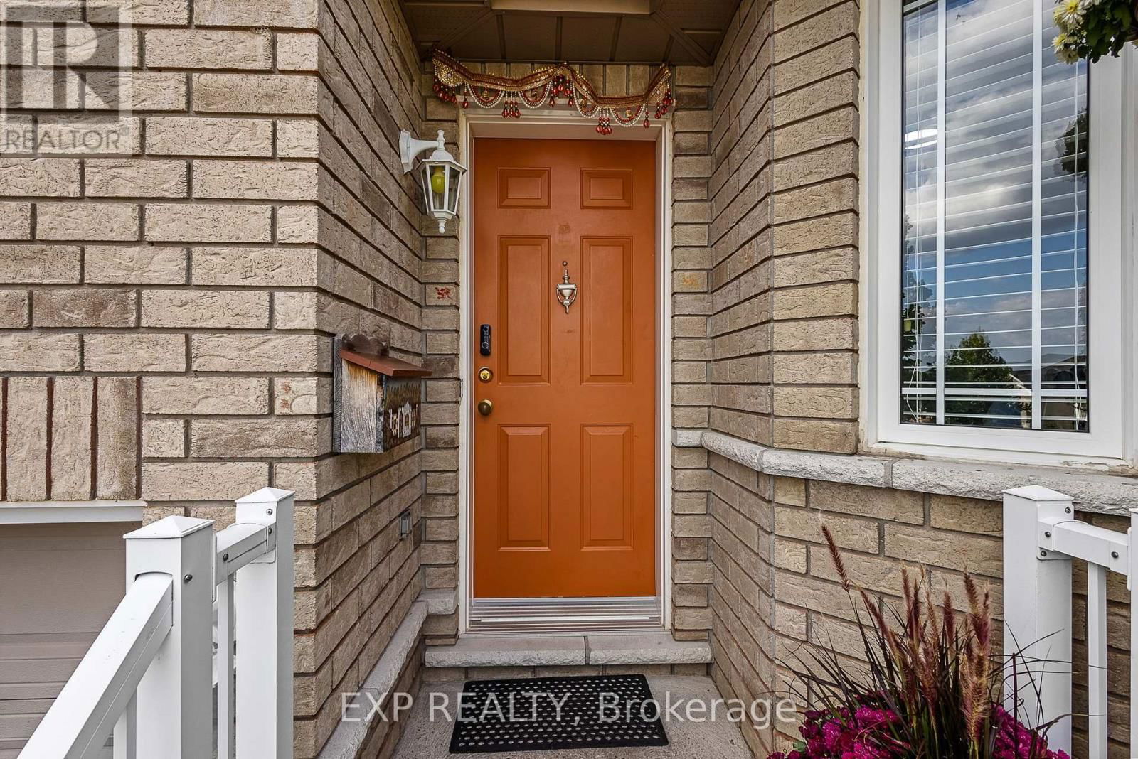 614 CLANCY CRESCENT Image 6