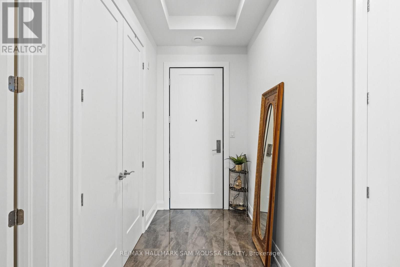 202 - 100 CORTILE PRIVATE Image 6