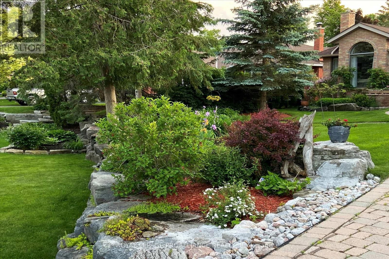 2 PATRICIA PLACE Image 3