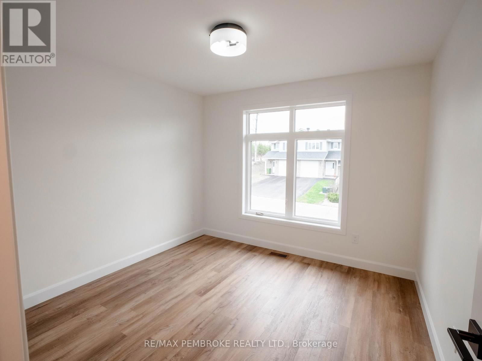 7 NORTHBROOK ROAD Image 29