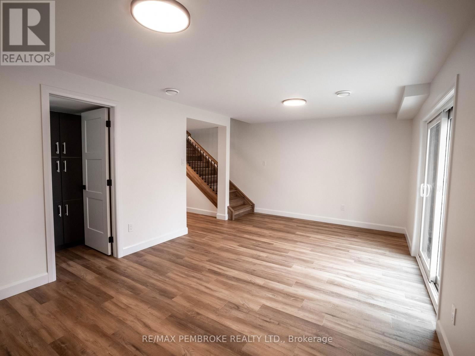 7 NORTHBROOK ROAD Image 33