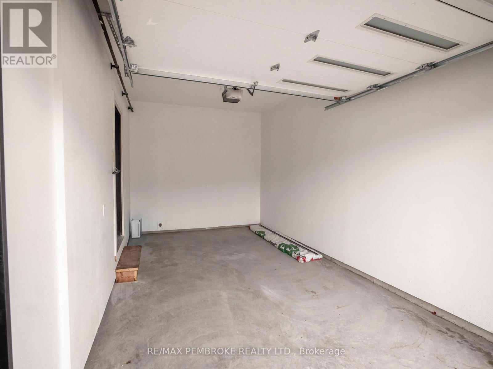 7 NORTHBROOK ROAD Image 38
