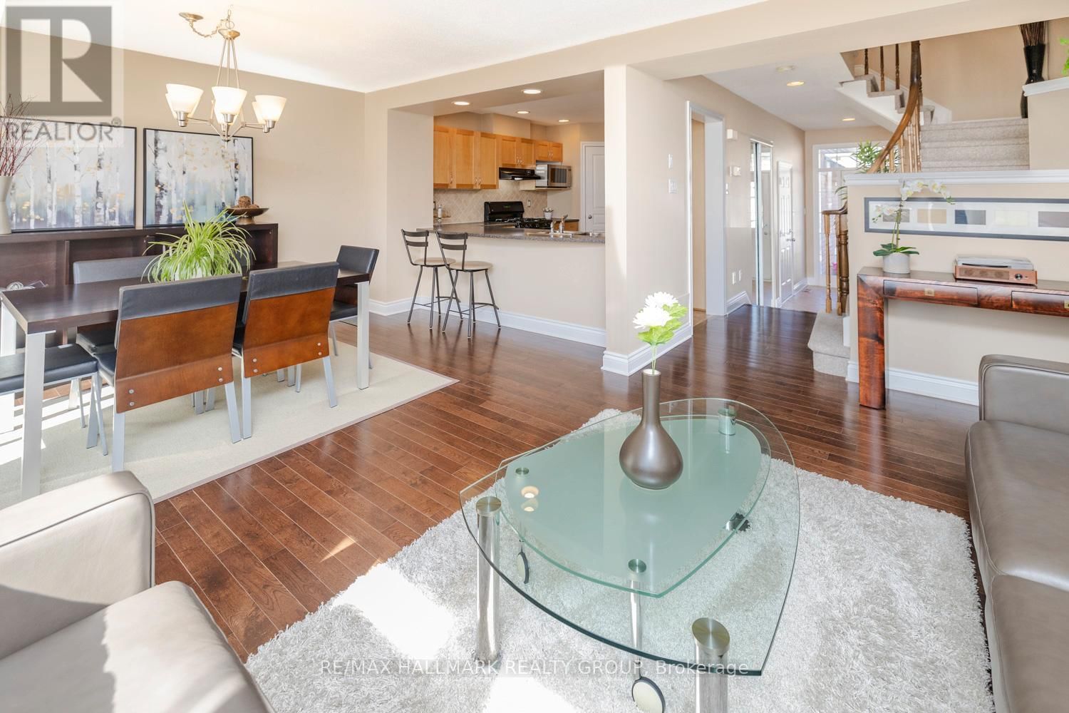 233 SADDLESMITH CIRCLE Image 14