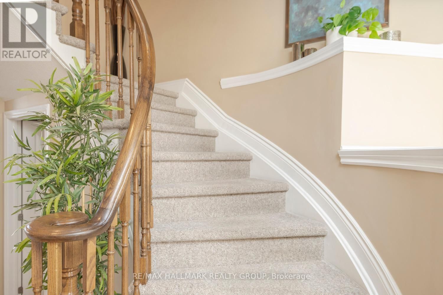233 SADDLESMITH CIRCLE Image 22
