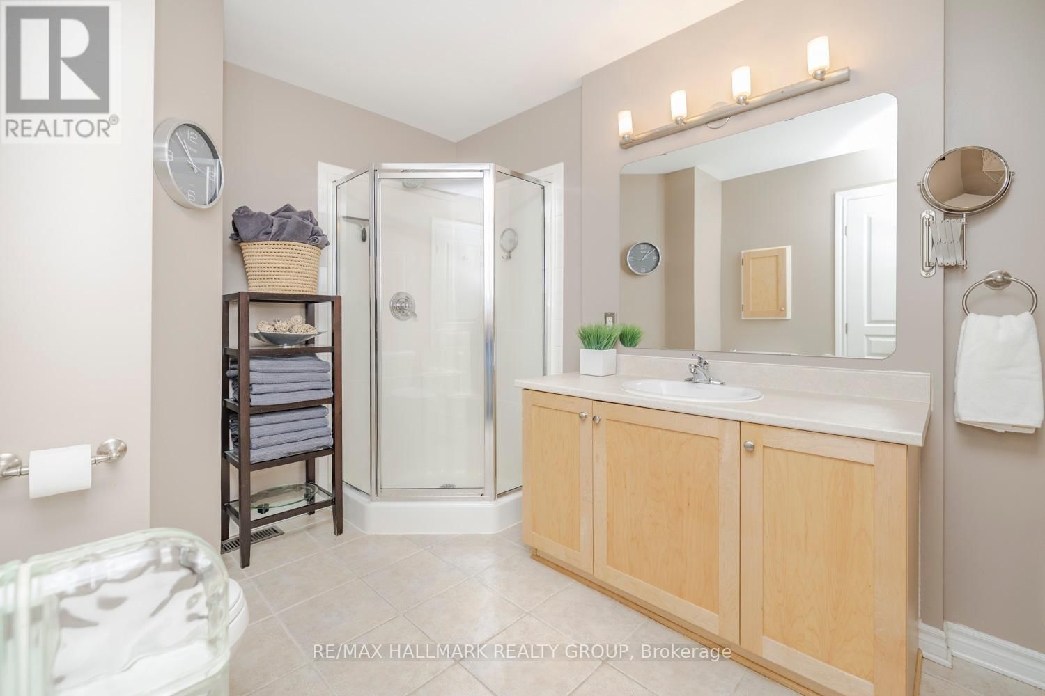 233 SADDLESMITH CIRCLE Image 28